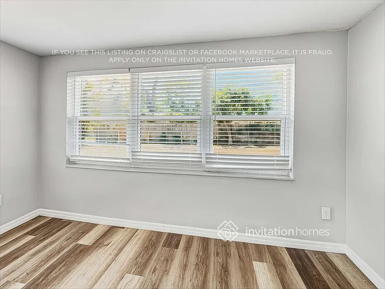 1938 Summit Dr — Photo 16