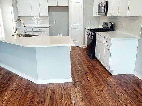 4th image of 1016 Rachel B Scott St