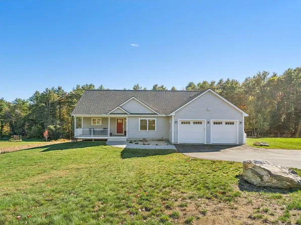 21 Halcyon Drive, Topsham, ME 04086
