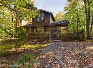 228 Owassa Dr, Pocono Lake, PA 18347