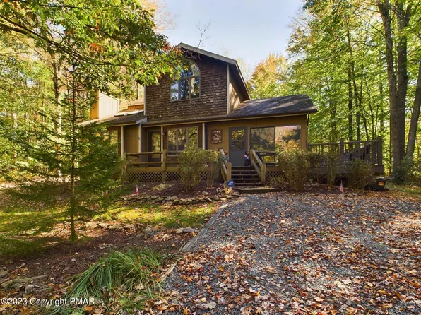 228 Owassa Dr, Pocono Lake, PA 18347