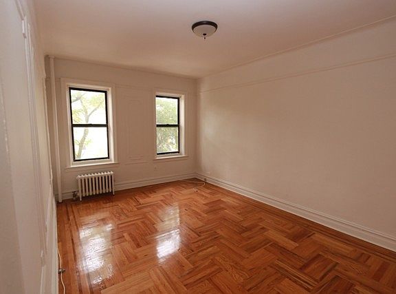 3rd image of 555 Ovington Ave #A33