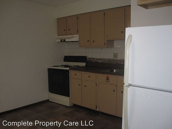 3rd image of 2824 E Memorial Dr APT 3