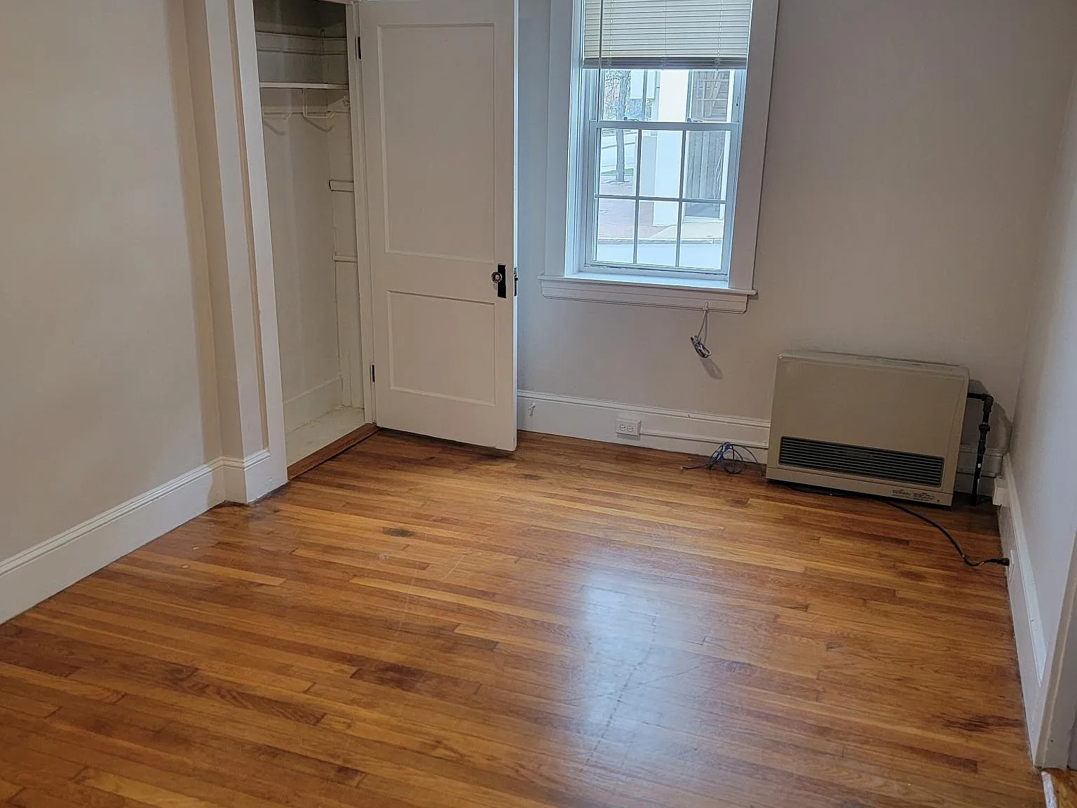 2 bed, 1000 sqft, $1,725 — Photo 3