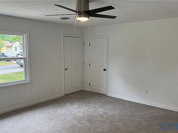 4th image of 218 N Mapleleaf Ave