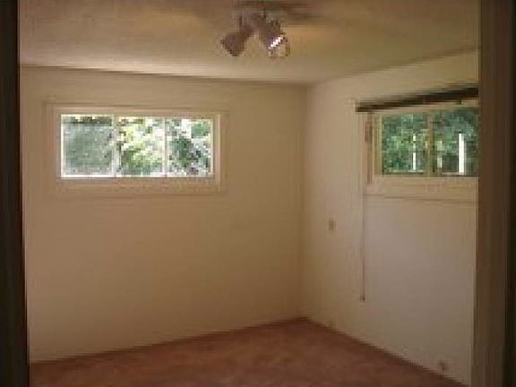 5th image of 223 10th St S