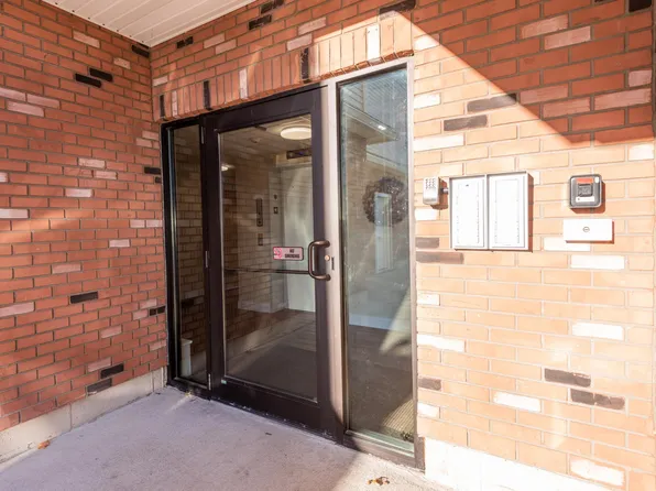 197 High St Unit 306, Ipswich, MA 01938