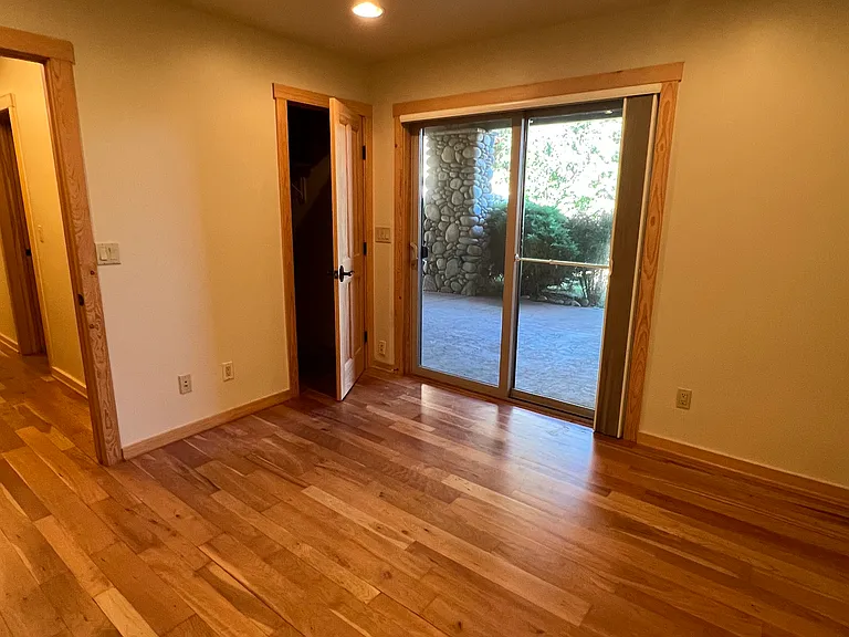 118 River Oaks Ct — Photo 23