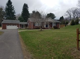 1564 Ryman Rd, Dallas, PA 18612