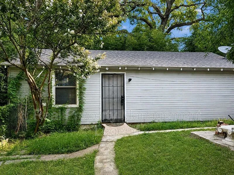1 bed, 1.0 bath, 650 sqft, $1,000 — Photo 2
