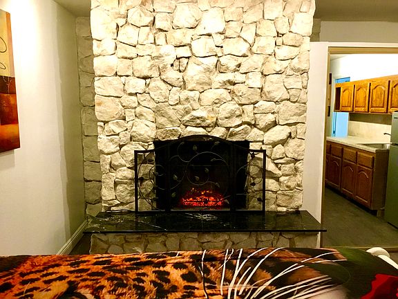 2nd image of 1870 E Viking Rd #1