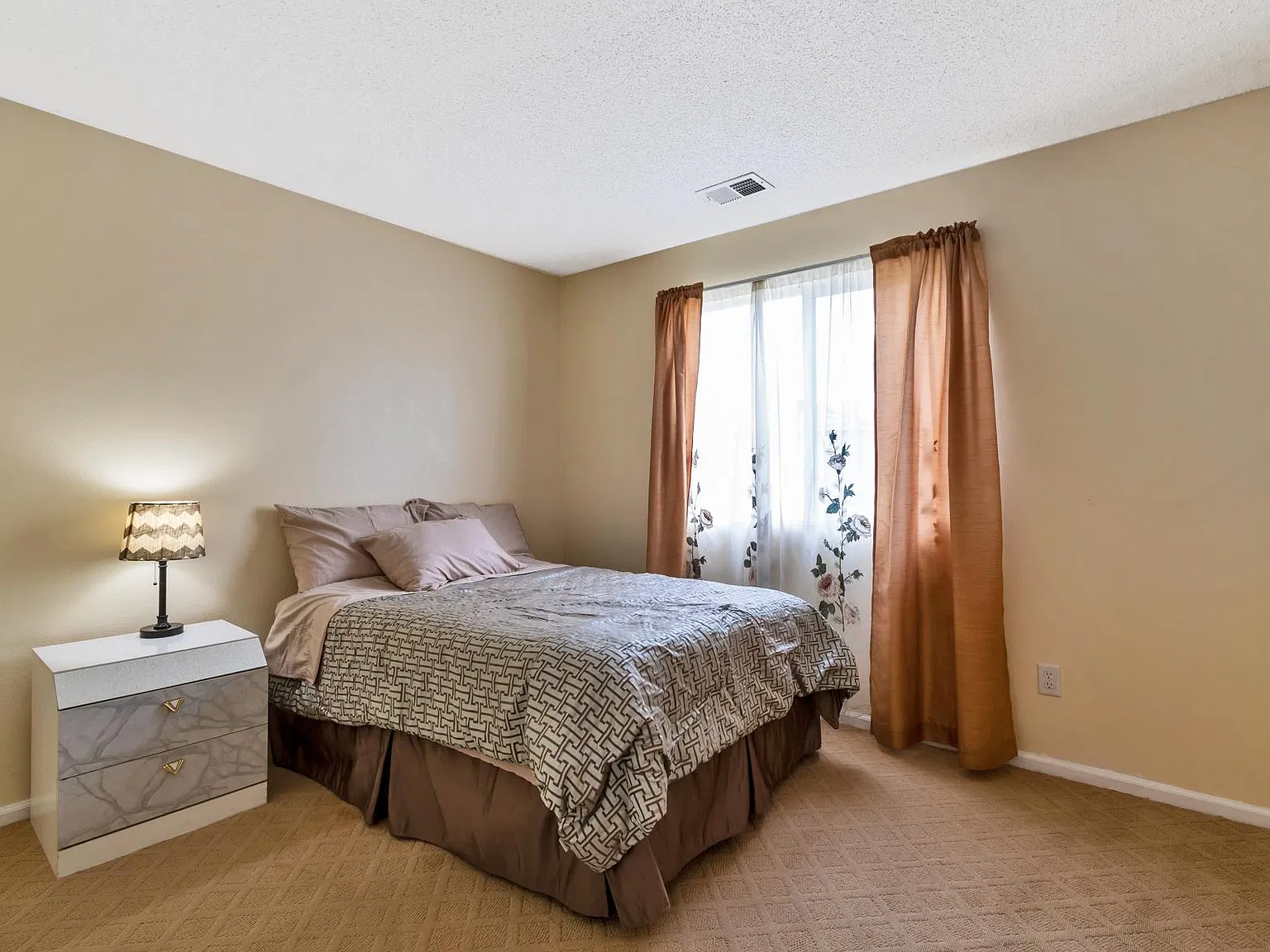 14893 E Maple Pl — Photo 2