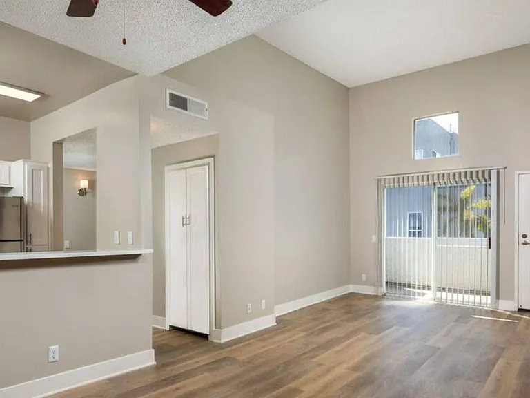 Canyon Crest — Photo 4