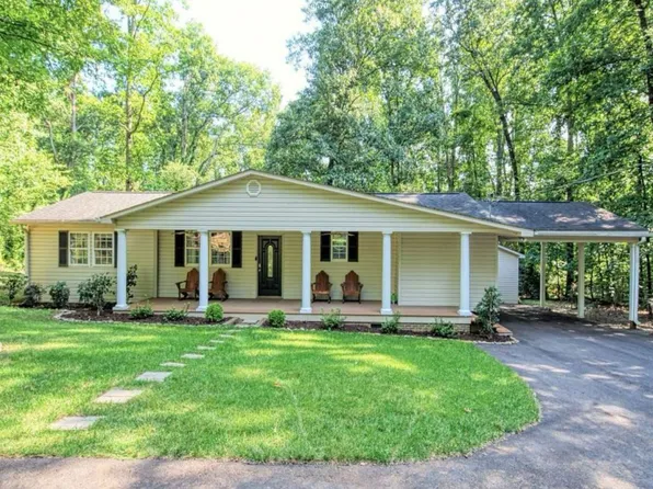 9 Woodcrest Cir, Greenville, SC 29615