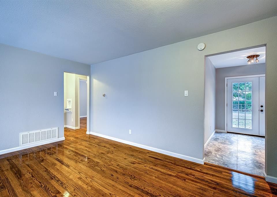 1st image of 1720 Alta Vista St