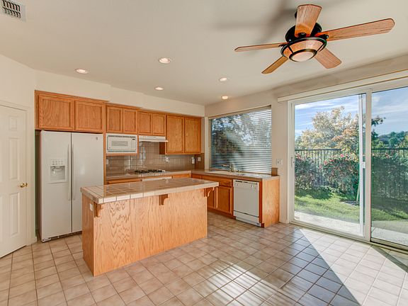 4th image of 4071 Ironwood Dr