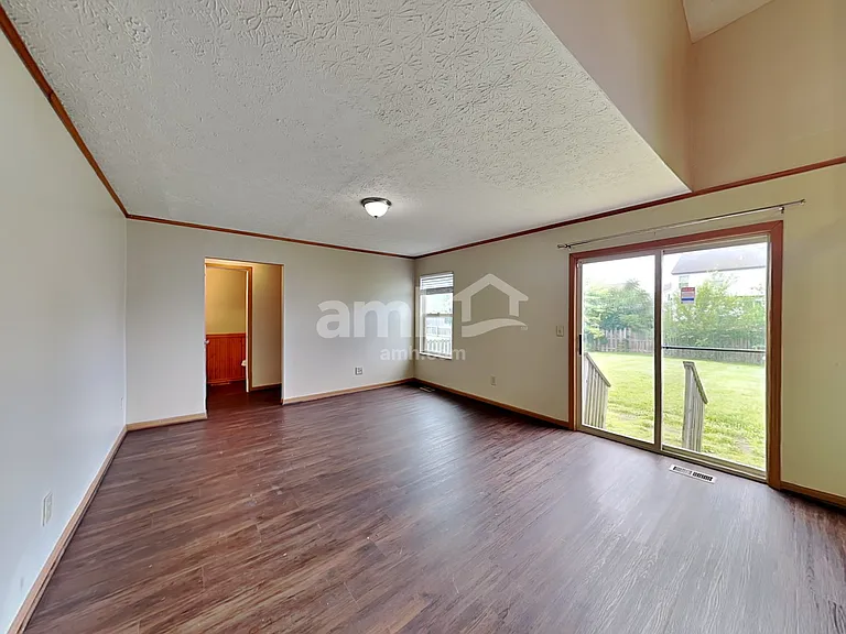 5448 Longworth Dr — Photo 9