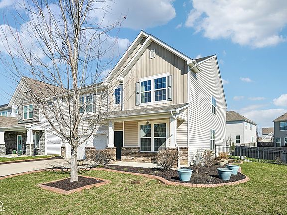 2nd image of 5788 Pebblebrooke Rd