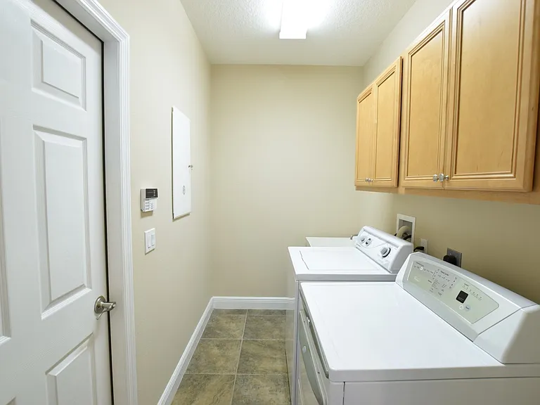 1036 Shadowmoss Cir — Photo 23