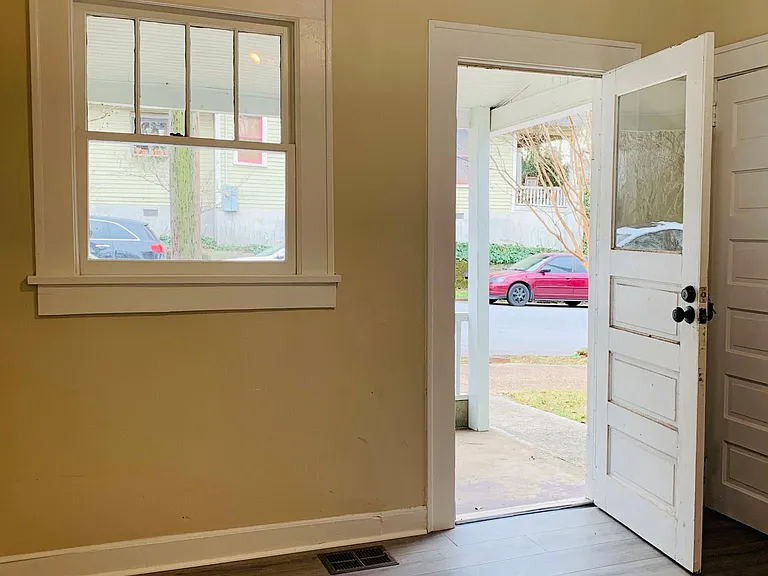 520 Cameron St SE #B — Photo 5