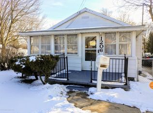 1206 Lake Lansing Rd, Lansing, MI 48906