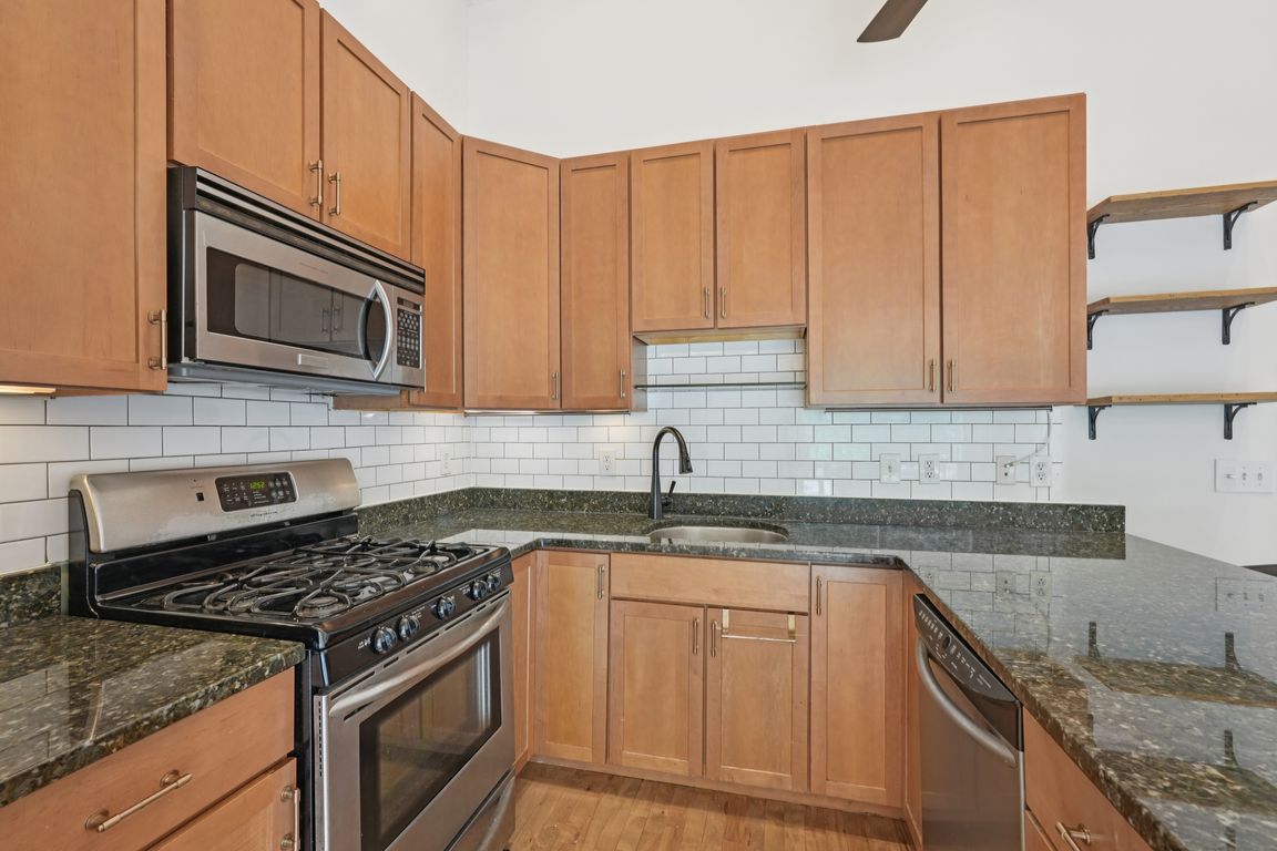 47th St-S1907-007.jpg