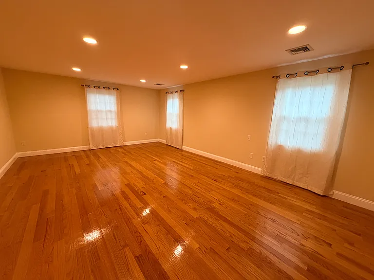 112 Quinobequin Rd — Photo 14