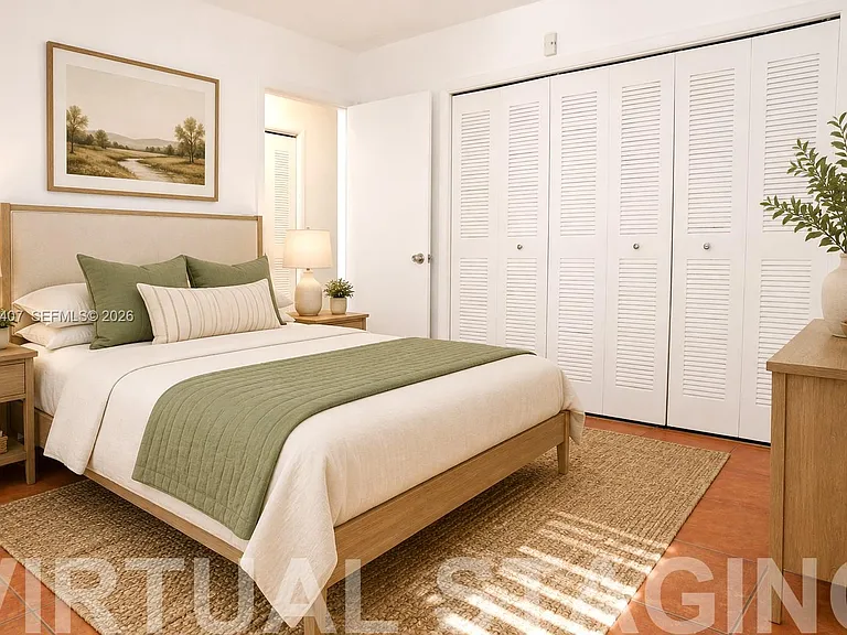 304 SE 9th Ct #6 — Photo 12