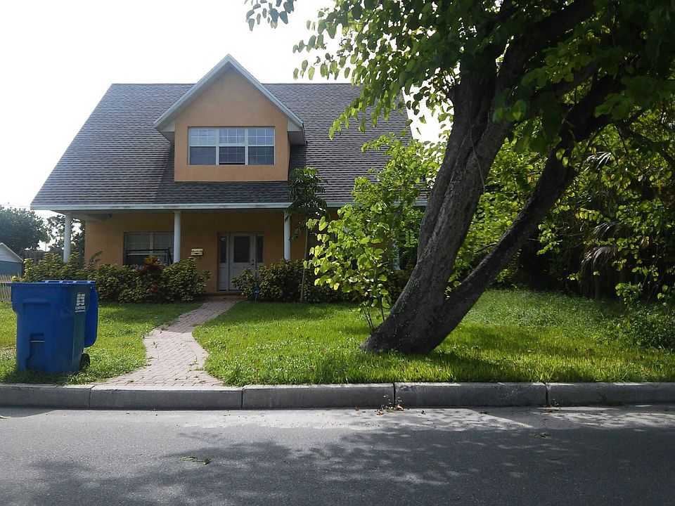 1st image of 1830 42nd St S