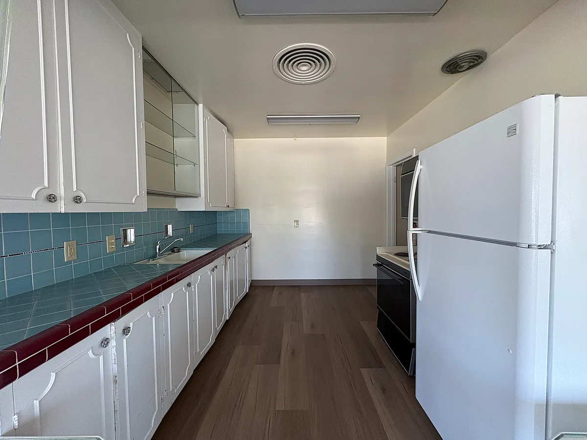 Building Photo - 303 Sutter St #A