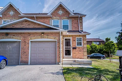 1039 Cedarglen Gate #28 Photo 1