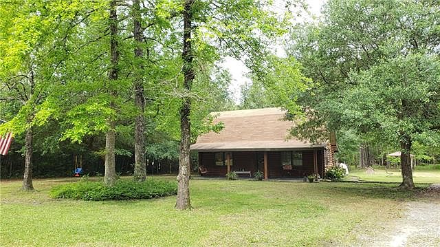 1st image of 23250 Garden Dr
