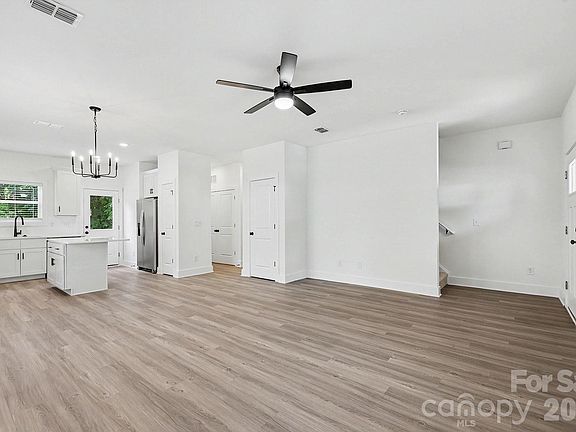 3rd image of 103 Shaver St