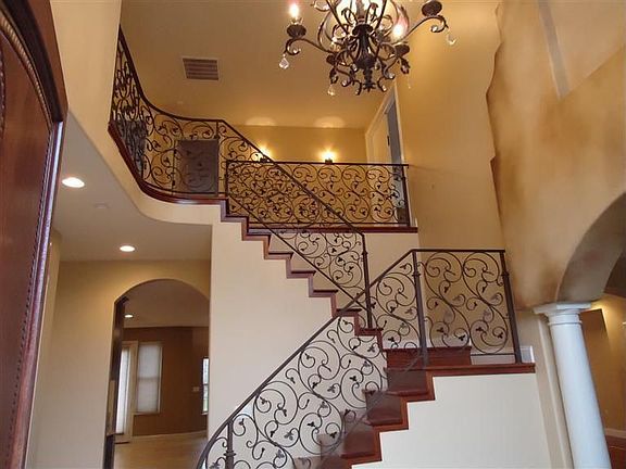 3rd image of 306 Bodega Ct