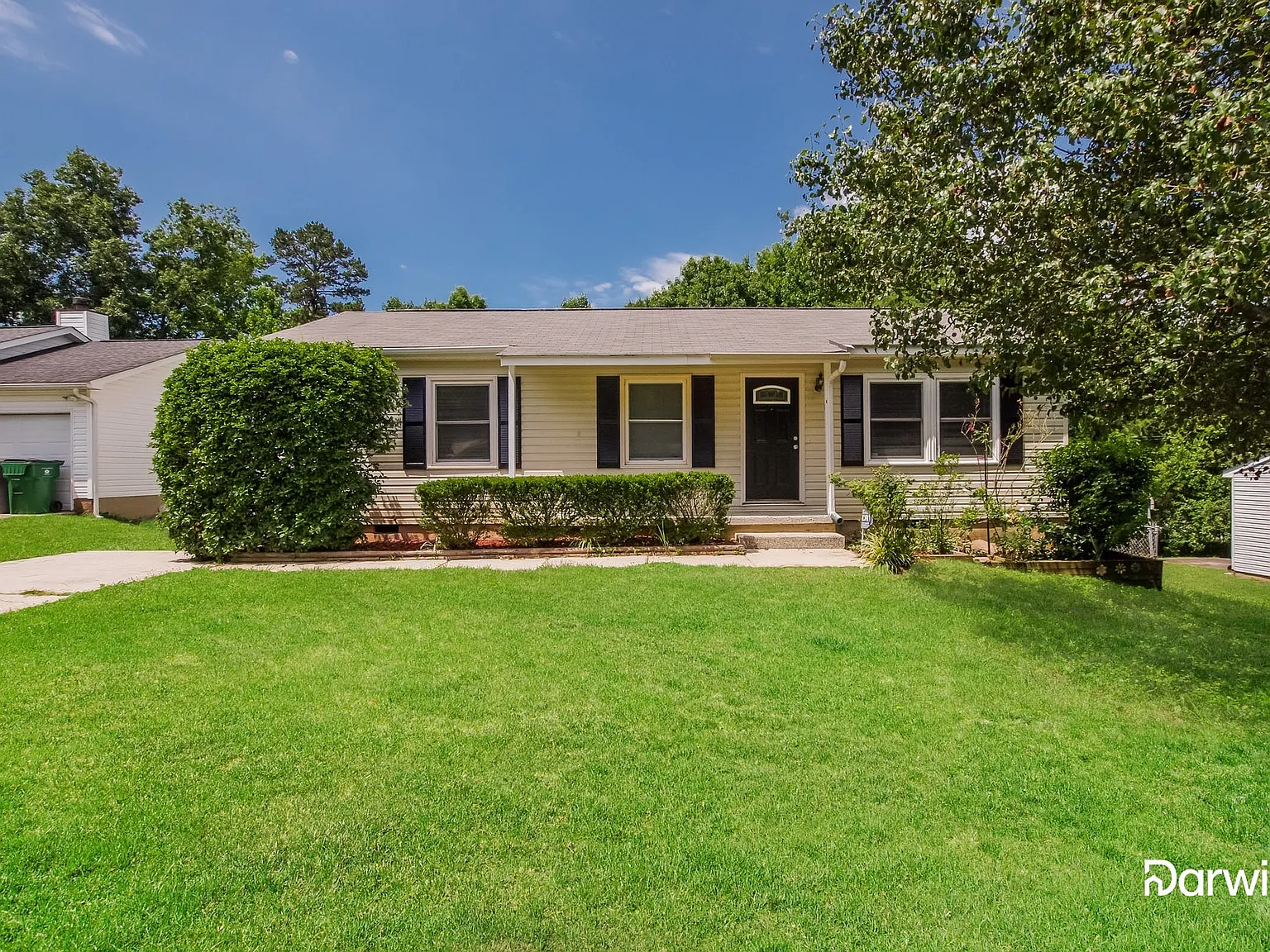 3 bed, 2.0 bath, 1056 sqft, $1,935 — Photo 1