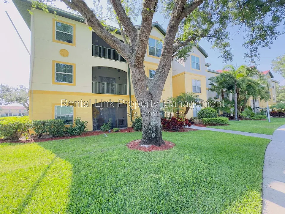 11530 Villa Grand #1115