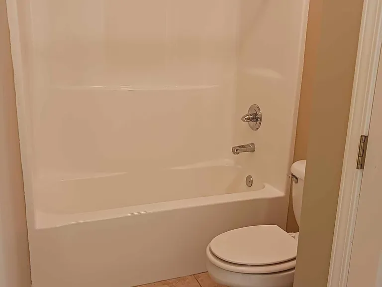 Sunset Place Apartments — Photo 11