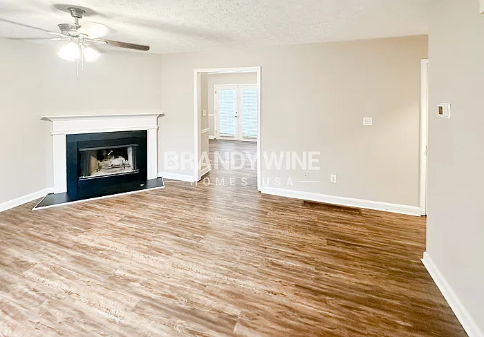 2757 Sanibel Ln SE — Photo 3