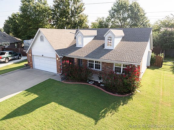 2nd image of 4511 S Narcissus Ave