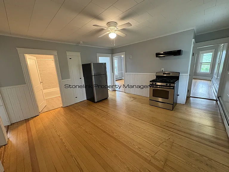161 Farm St — Photo 2