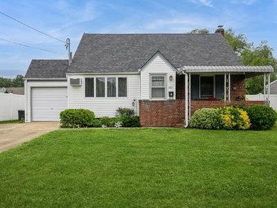 487 17th Street, West Babylon, NY, 11704