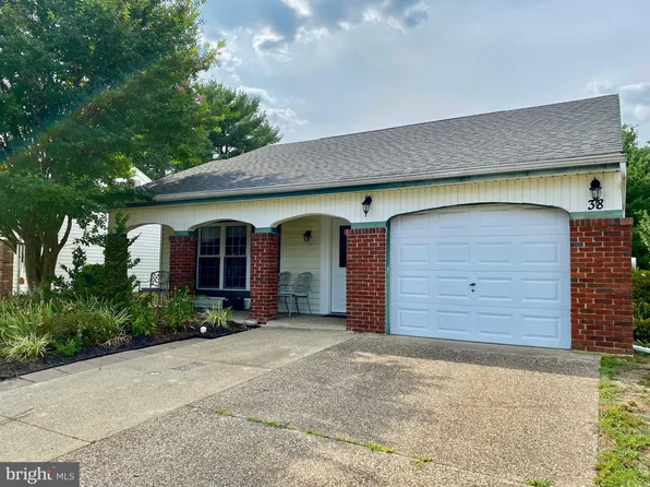 38 Windsor Rd, Southampton, NJ 08088
