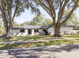 2536 Laurelwood Ln, Valrico, FL 33596