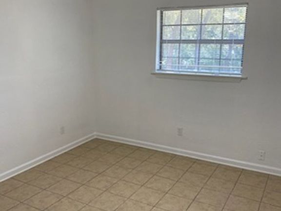 5th image of 44347 Simpson Pl #2