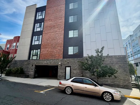 7000 Polk St Unit 303, West New York, NJ 07093