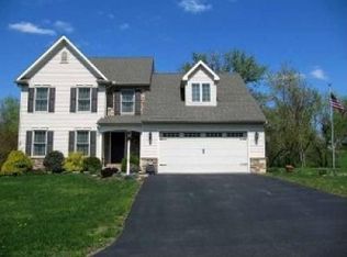 60 Longfellow Dr, Lancaster, PA 17602