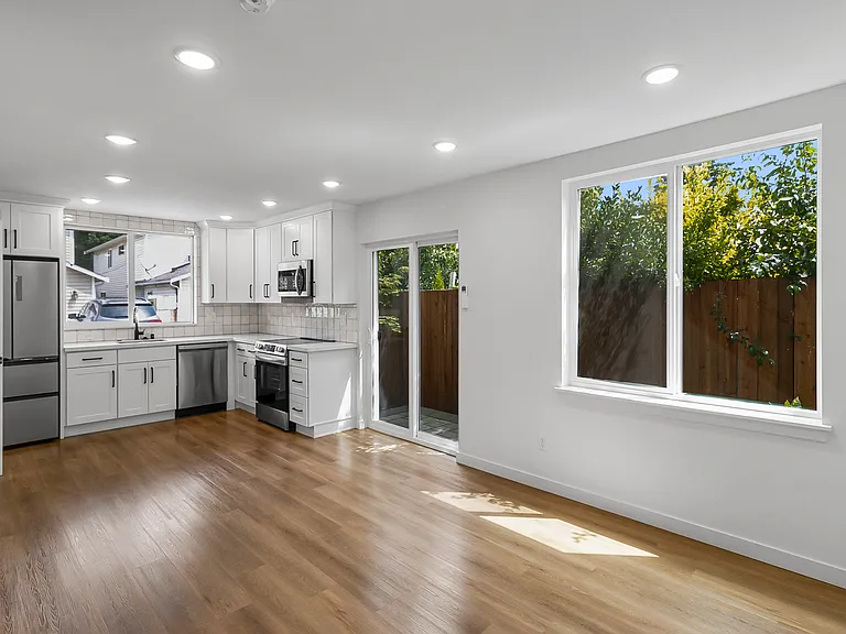 1012 S Donovan St #B — Photo 4
