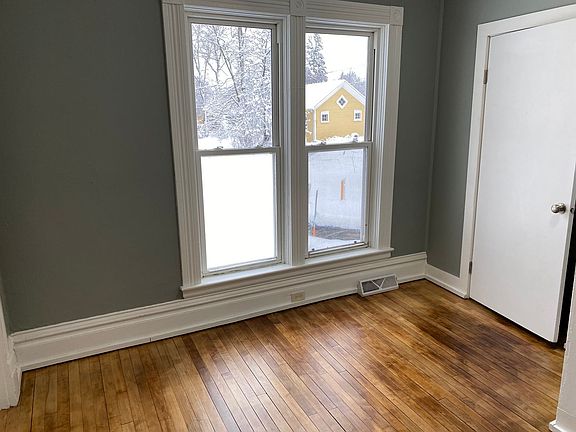 5th image of 516 Adams St