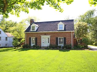 57 Highgate Rd, Saint Louis, MO 63132