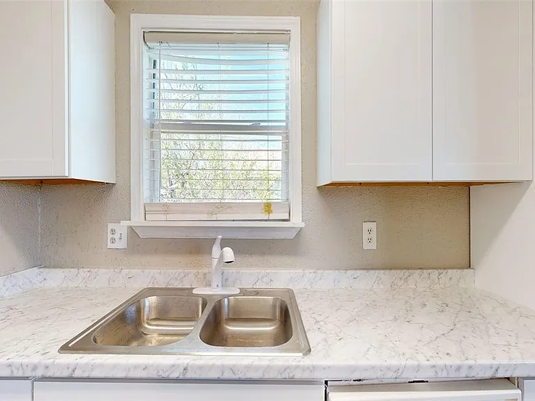 806 Oran Cir #A — Photo 7